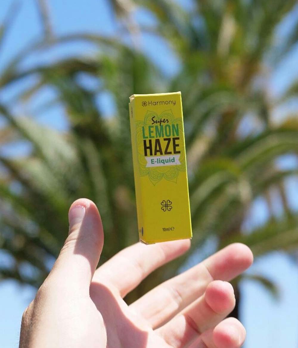 Super Lemon Haze CBD Vape Juice: Vape our zingy Cannabis flavour